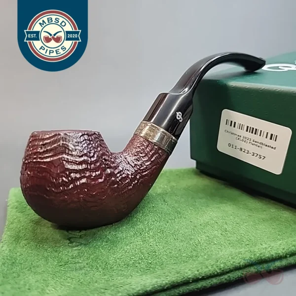 Peterson Christmas 2023 XL02, Sandblasted Apple, Fishtail [SOLD OUT]