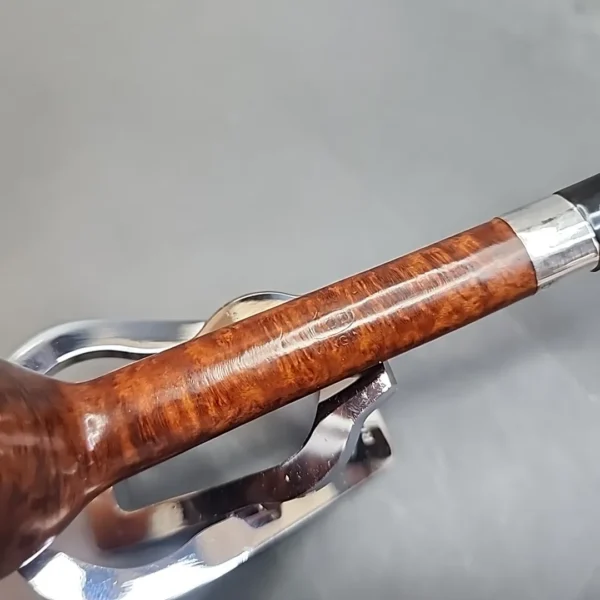 GBD Virgin 202, Smooth Canadian Briar Pipe, English Estates [SOLD OUT] - Image 4