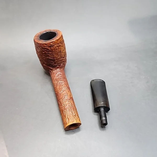 Reuben Era Charatan's Make 402, Sandblasted Canadian Briar Pipe, English Estates [SOLD OUT] - Image 11