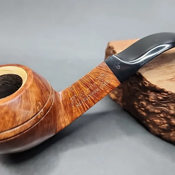 Fleur de Lis 549 by GBD, Meerschaum Lined Bent Bulldog Estate Briar Pipe [SOLD OUT] - Image 4