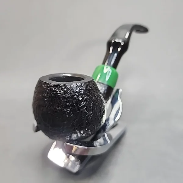 Peterson 2024 Saint Patrick's Day 303, Sandblasted Bent Apple Briar Pipe, P-Lip [SOLD OUT] - Image 4