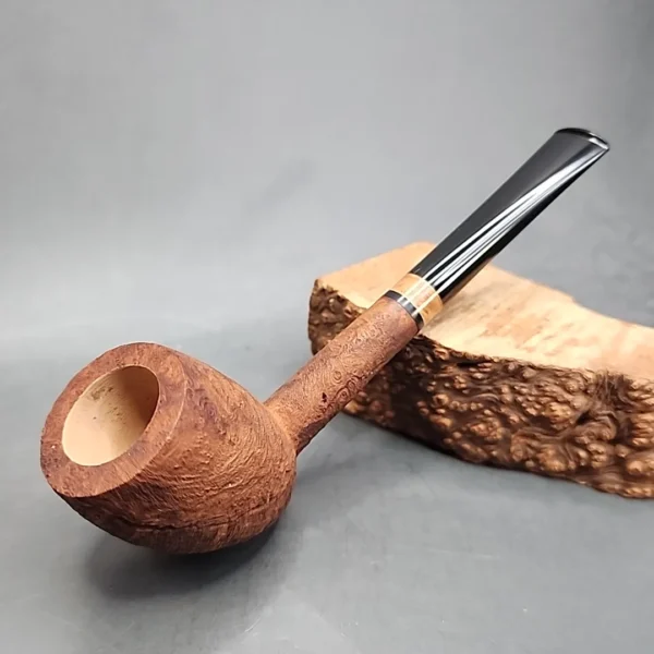 Pipe Tristan Sandblasted Cutty Handmade Briar Pipe, France [SOLD OUT] - Image 3