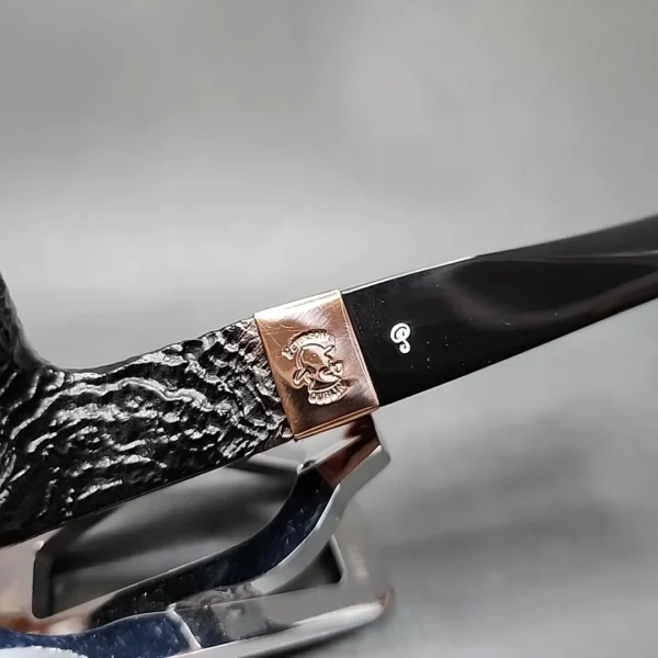 Peterson 2021 Christmas Pipe, Baker Street, Sandblasted Bulldog Estate Briar Pipe, Irish Estates [SOLD OUT] - Image 5