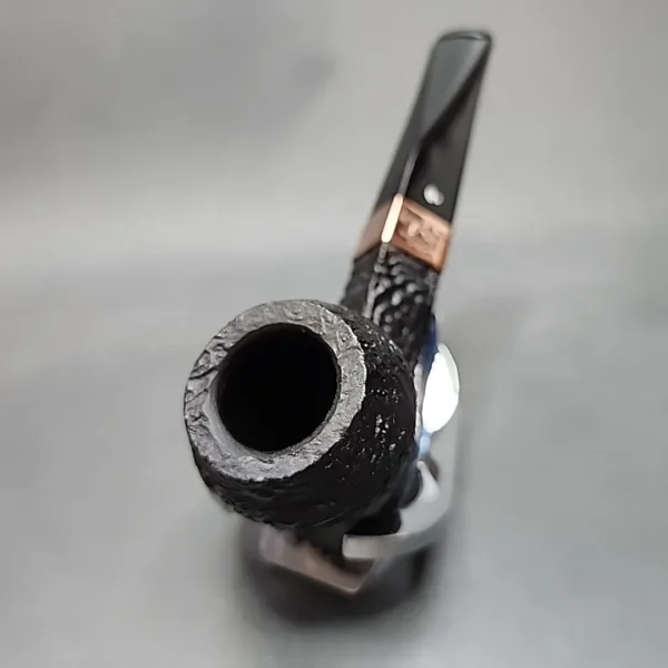 Peterson 2021 Christmas Pipe, Baker Street, Sandblasted Bulldog Estate Briar Pipe, Irish Estates [SOLD OUT] - Image 6