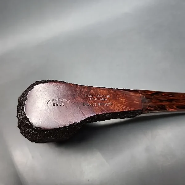 Ferndown Bark Magnum-sized Rusticated Panel Estate Briar Pipe, Unsmoked - Image 8