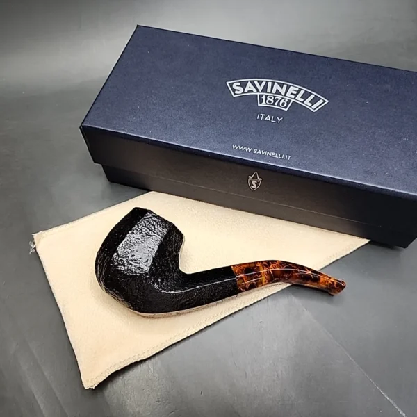 Savinelli Ottagono Sandblasted Bent Panel Briar Pipe, 6mm - Image 3