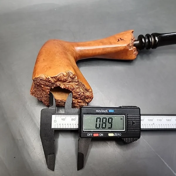 Large Smooth Freehand Estate Briar, Pipe Unsmoked - Image 9