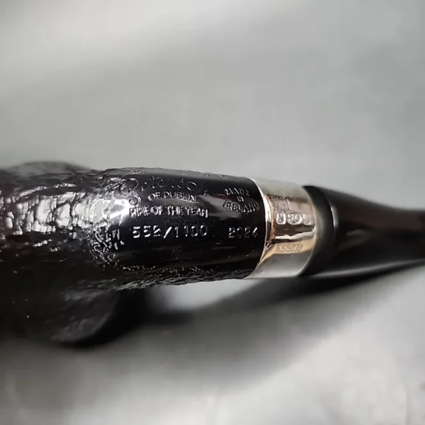 Peterson Pipe of the Year 2024 552/1100 Sandblasted Rhodesian Briar Pipe, New - Image 8