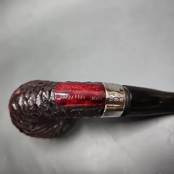 Peterson Pipe of the Year 2024 159/1100 Rusticated Rhodesian Briar Pipe, New - Image 8