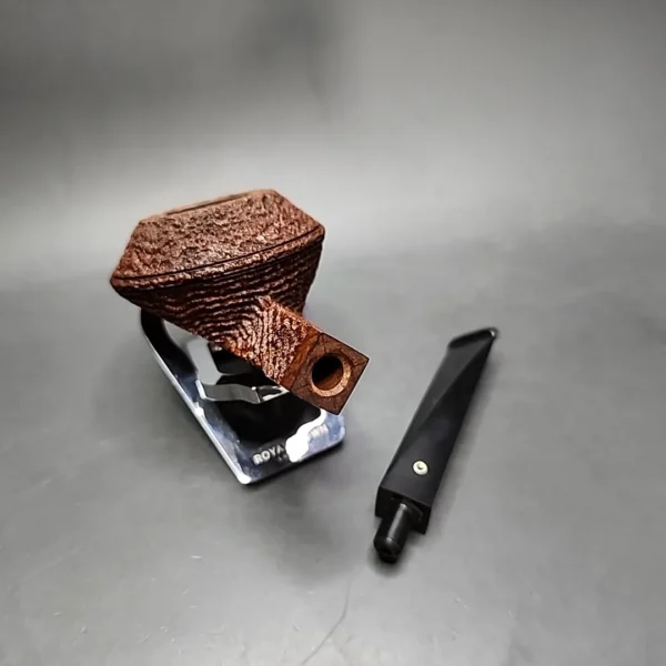 JT Cooke Large Sandblasted Squat Bulldog Estate Briar Pipe, American Estates - Image 13