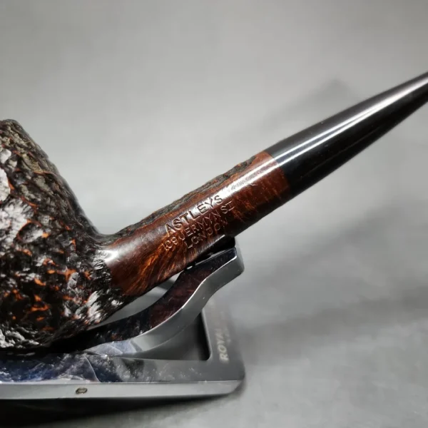 Astleys Rusticated Lightweight Billiard Estate Briar Pipe, English Estates - Image 4