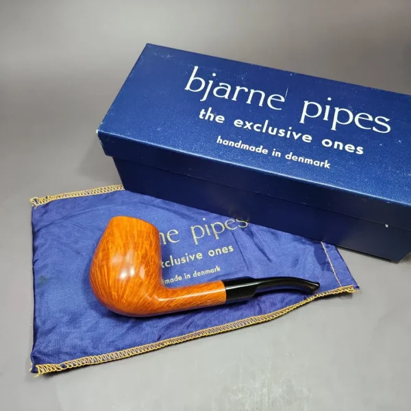 Bjarne Smooth Egg Estate Briar Pipe, Unsmoked - Image 3