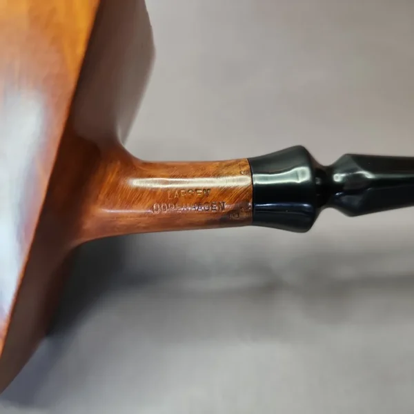 WO Larsen (Sven Knudsen) Straight Grain Gr 5 Smooth Sitter Estate Briar Pipe, Danish Estates - Image 9