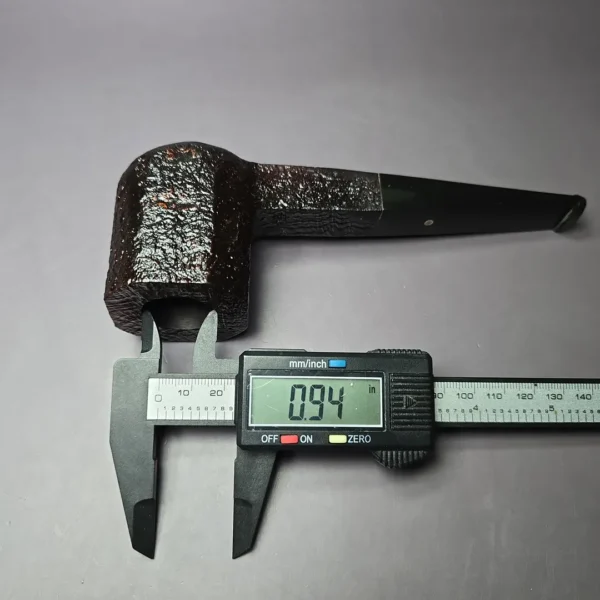 Ashton Achievement ELX Sandblasted Panel Estate Briar Pipe, Unsmoked - Image 10