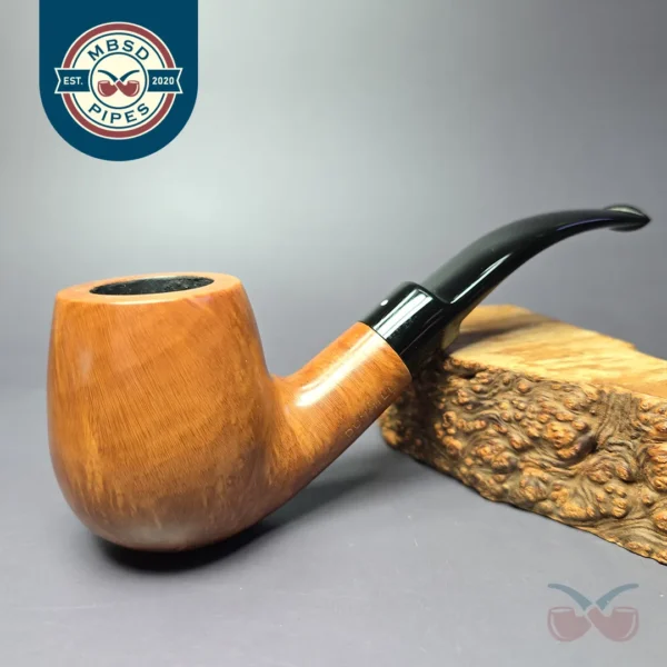 Dunhill 1986 Root Briar 6202 Smooth Bent Estate Briar Pipe, English Estates