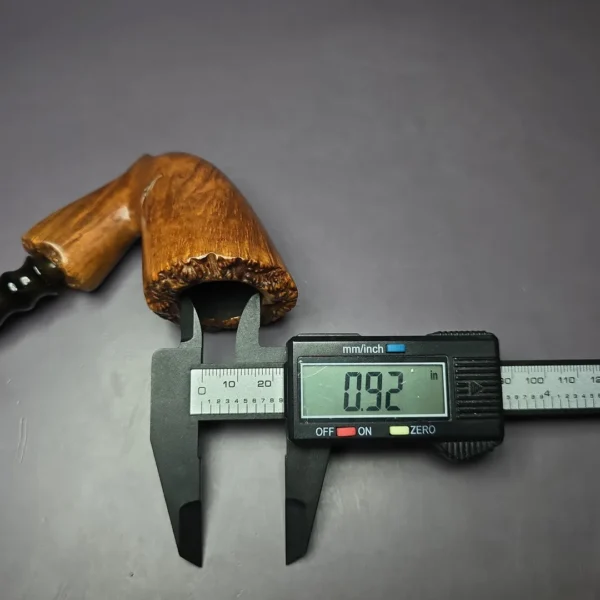 Randy Wiley Feather Carved Freehand Estate Briar Pipe, American Estates - Image 9