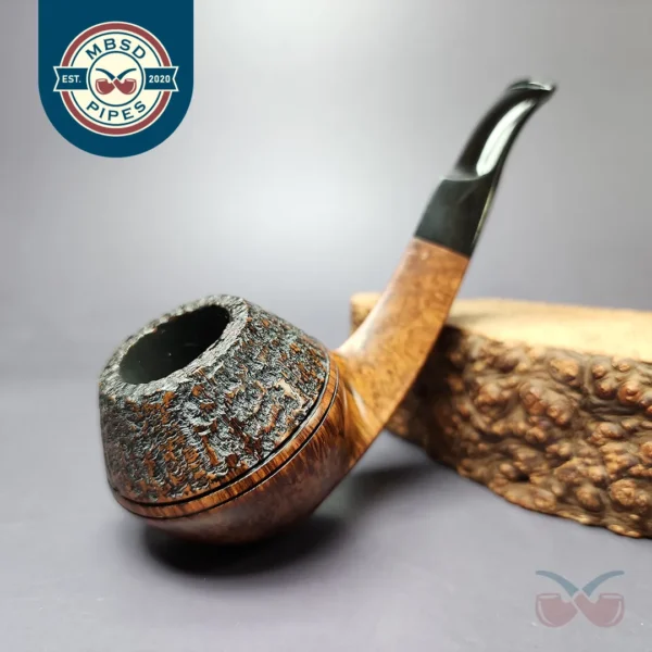 WO Larsen Rustica Part Rusticated Bulldog Estate Briar Pipe, Danish Estates