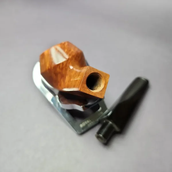 Irish Seconds by Peterson Smooth Bulldog Estate Briar Pipe, Irish Estates - Image 12