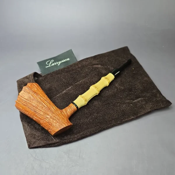 Larrysson (Paul Hubartt) XL Sandblasted Bamboo Poker Estate Briar Pipe, Unsmoked - Image 12