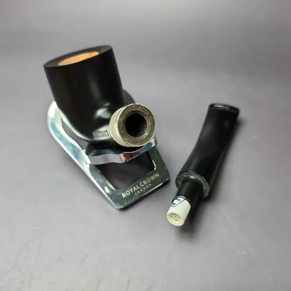 Rattray's Black Sheep 106 Smooth Bent Billiard Estate Briar Pipe, Unsmoked, 9mm - Image 13