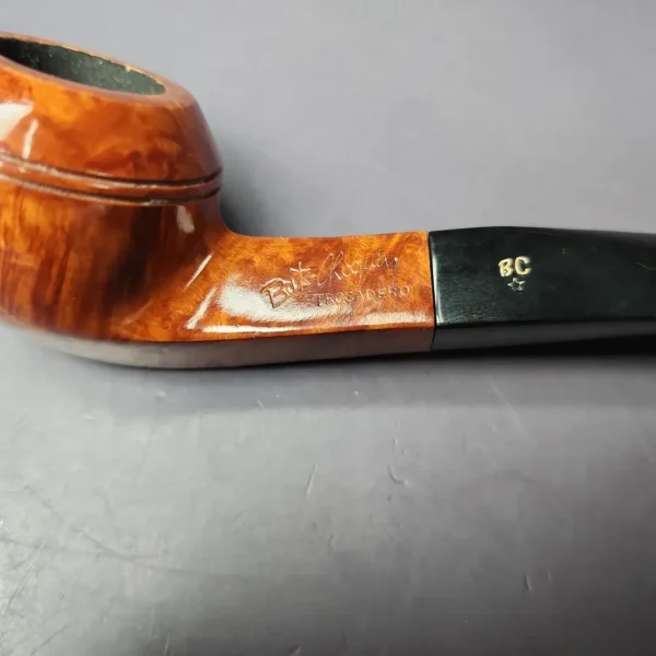 Butz Choquin Trocadero 1027 Smooth Bulldog Estate Briar Pipe, French Estates - Image 2
