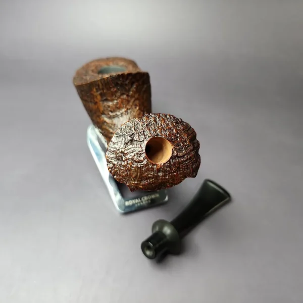 HS Studio Magnum Sandblasted Asymmetric Horn Estate Briar Pipe, Unsmoked - Image 9