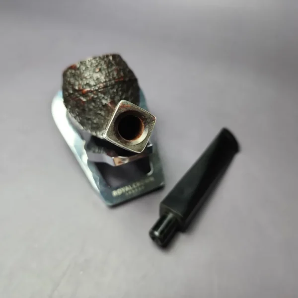Elwood (by Ferndown) Bark Bulldog w/Silver Estate Briar Pipe, English Estates - Image 11