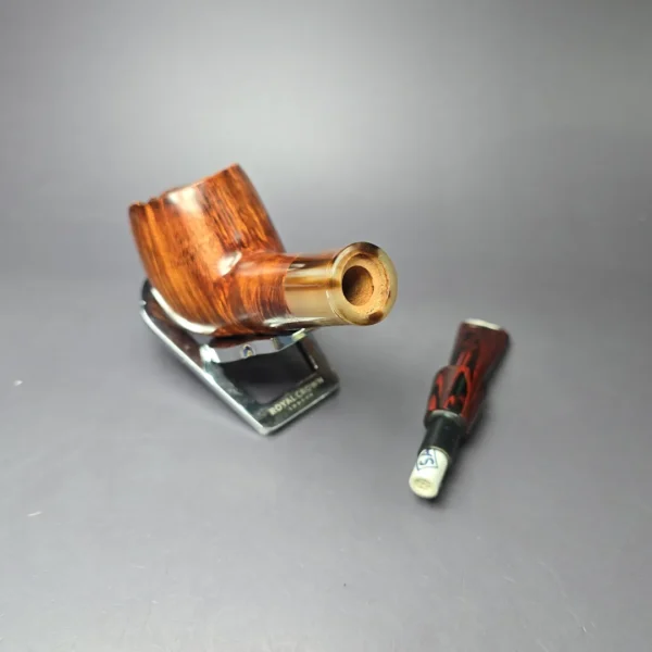 LCS Briars 2024 3 Star Smooth Apple w/ Horn Estate Briar Pipe, English Estates, 9mm - Image 11