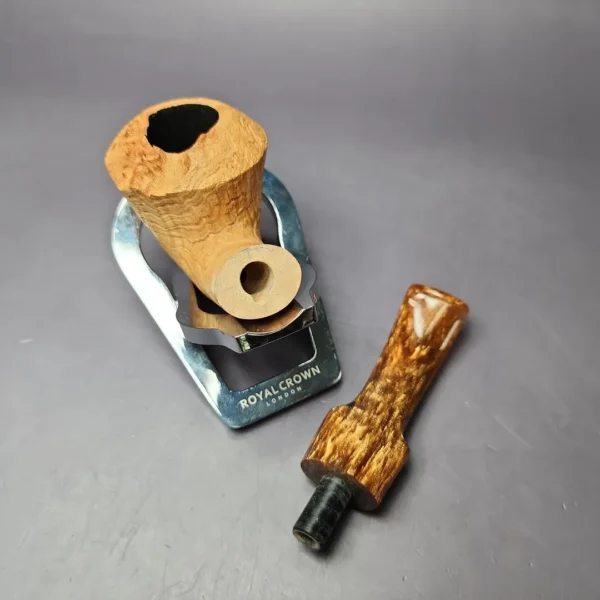 Reum Pipes Natural Sandblasted Dublin w/ Resin Stem Briar Pipe, New - Image 11