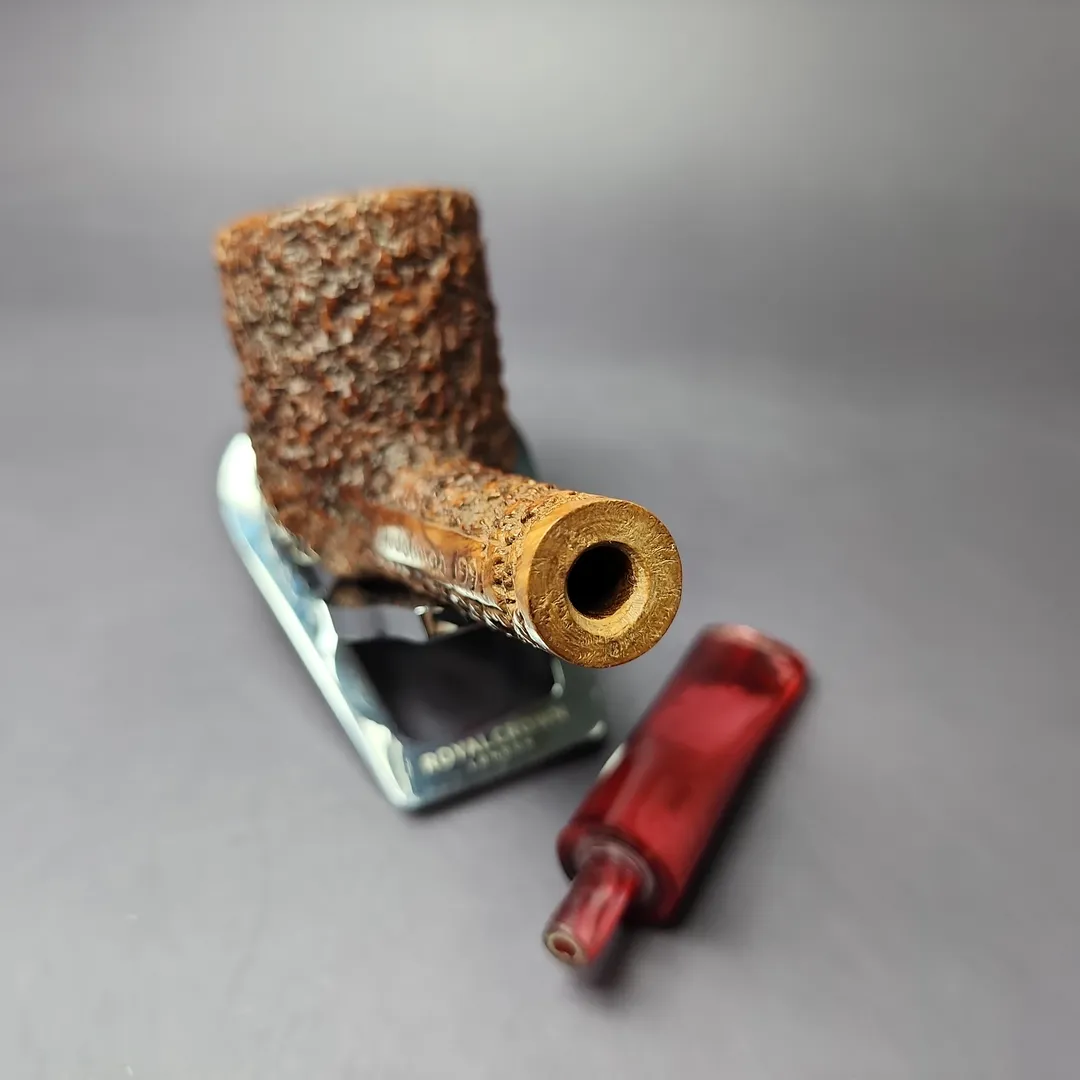 Sam Martin Christmas 1991 Carved Liverpool Estate Briar Pipe, American Estates - Image 12