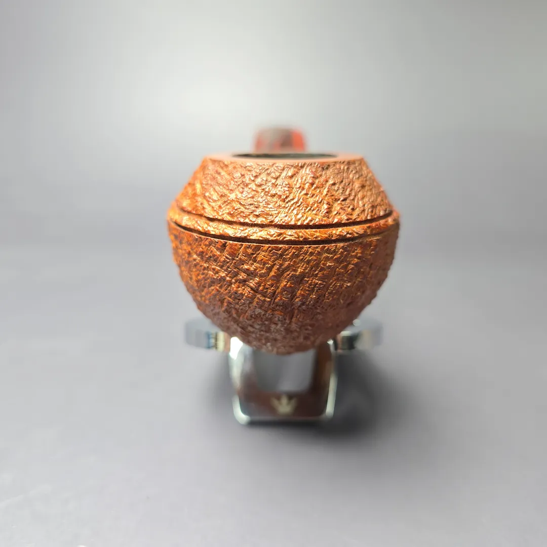 Ferndown Antique Bark 3 Star Rusticated Bulldog w/ Cumberland Estate Briar Pipe, English Estates - Image 3