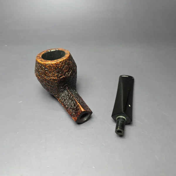 Dunhill 1992 Shell Briar 4104 Sandblasted Bulldog Estate Briar Pipe, English Estates - Image 11