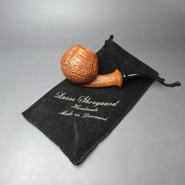 Lasse Skovgaard XL Sandblasted Brandy Estate Briar Pipe, Unsmoked - Image 12