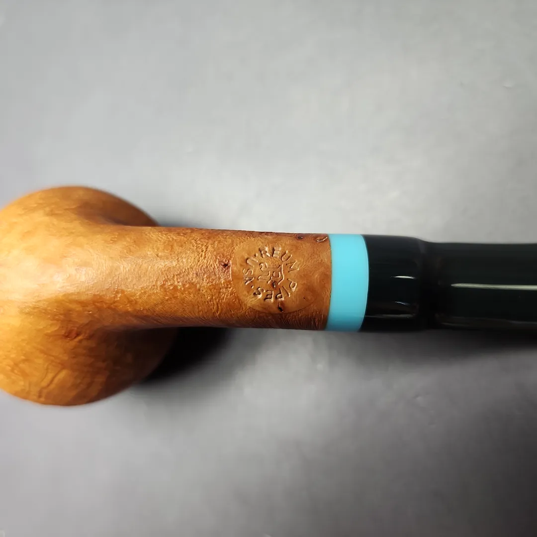 Reum Pipes Tan Sandblasted Apple w/ Resin Briar Pipe, Unsmoked - Image 2
