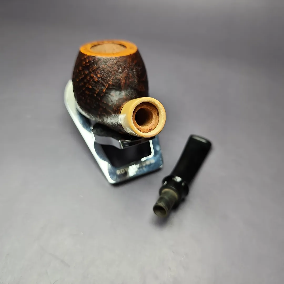 Mina Pipes Sandblasted Apple w/ Boxwood Estate Briar Pipe, Unsmoked - Image 11