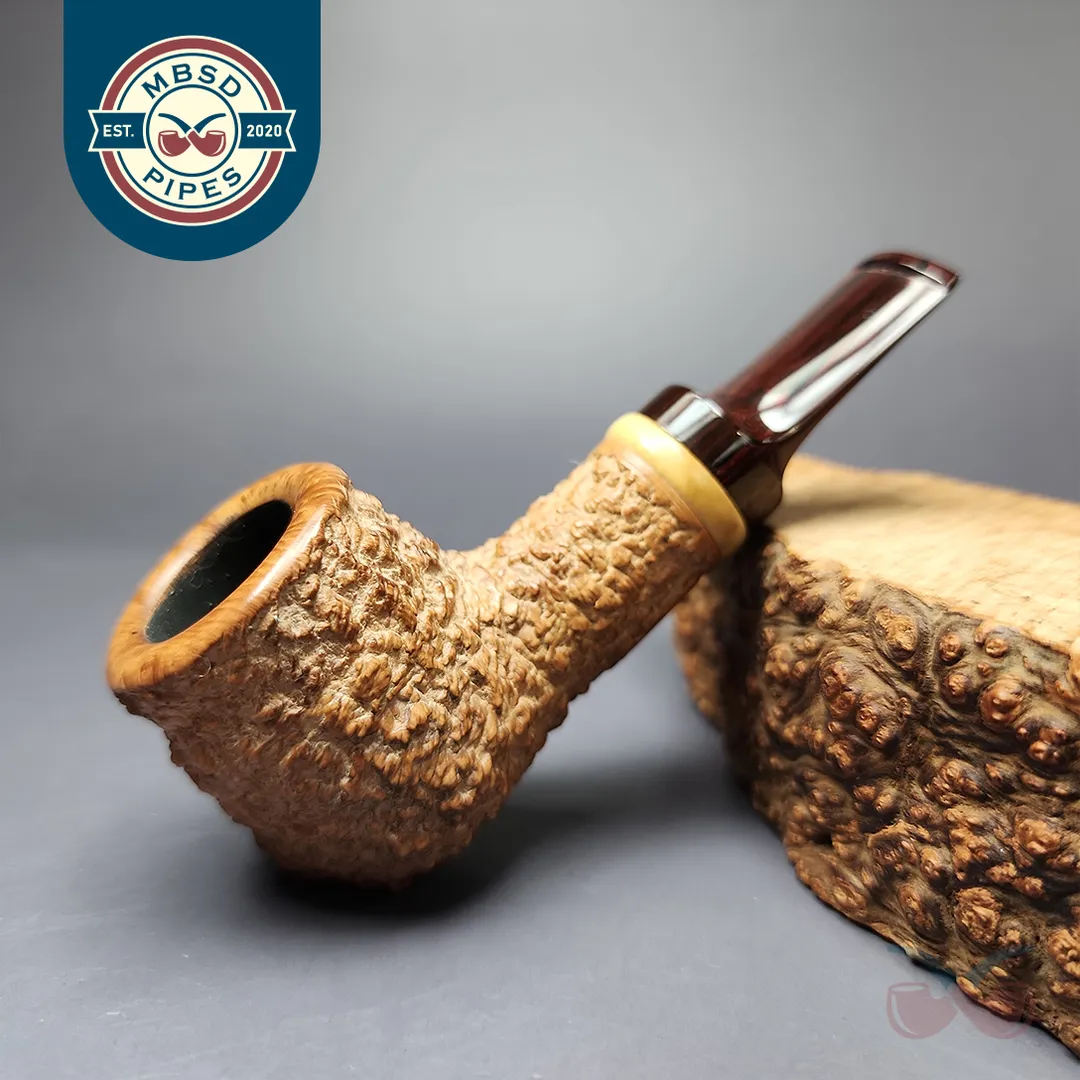 G. Penzo 2024 Rusticated Nosewarmer w/ Boxwood Estate Briar Pipe, Irish Estates