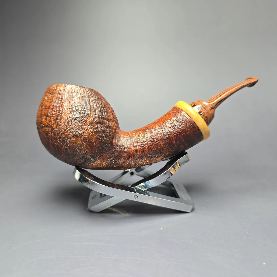 Denis Rusakov Sandblasted Fish w/ Boxwood Estate Briar Pipe, Other Estates - Image 2