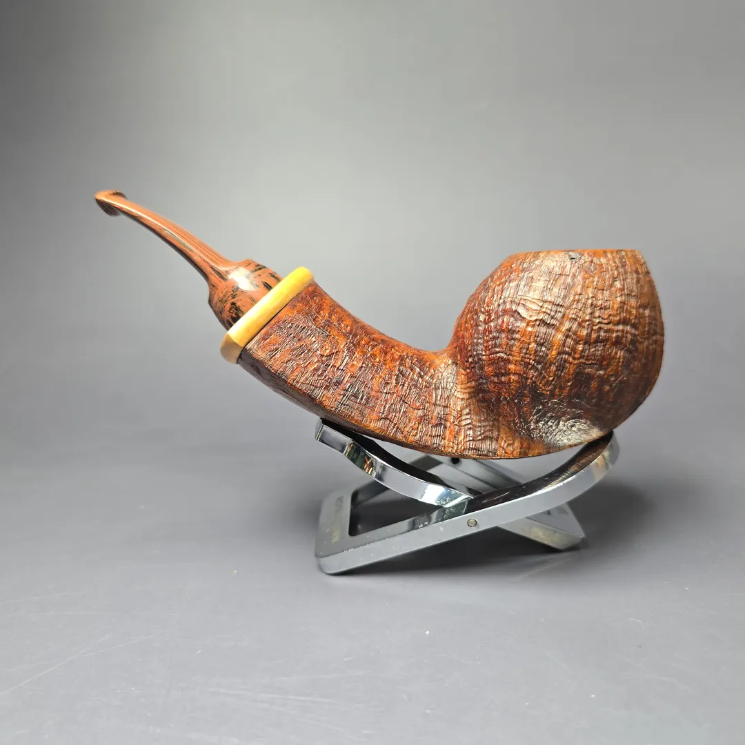Denis Rusakov Sandblasted Fish w/ Boxwood Estate Briar Pipe, Other Estates - Image 4