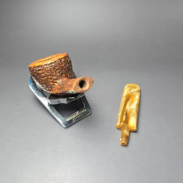 Sir Vickie by Savinelli Partially Rusticated Pot Estate Briar Pipe, Unsmoked - Image 10