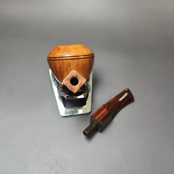 WO Larsen Select Smooth Bulldog w/ Cumberland Estate Briar Pipe, Danish Estates - Image 13