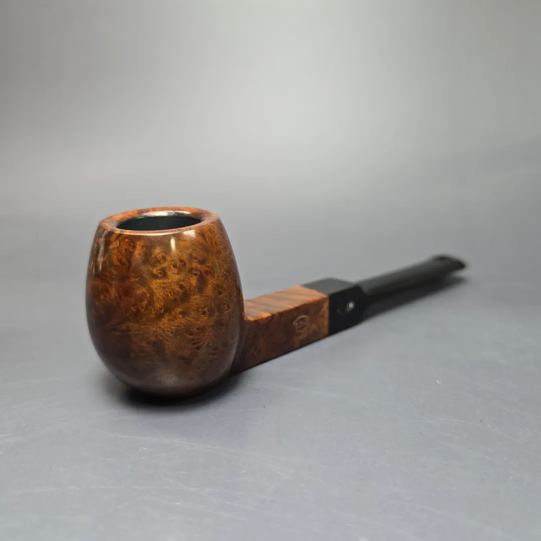GBD London Made 9487 Smooth Apple Sitter Estate Briar Pipe, Unsmoked - Image 2
