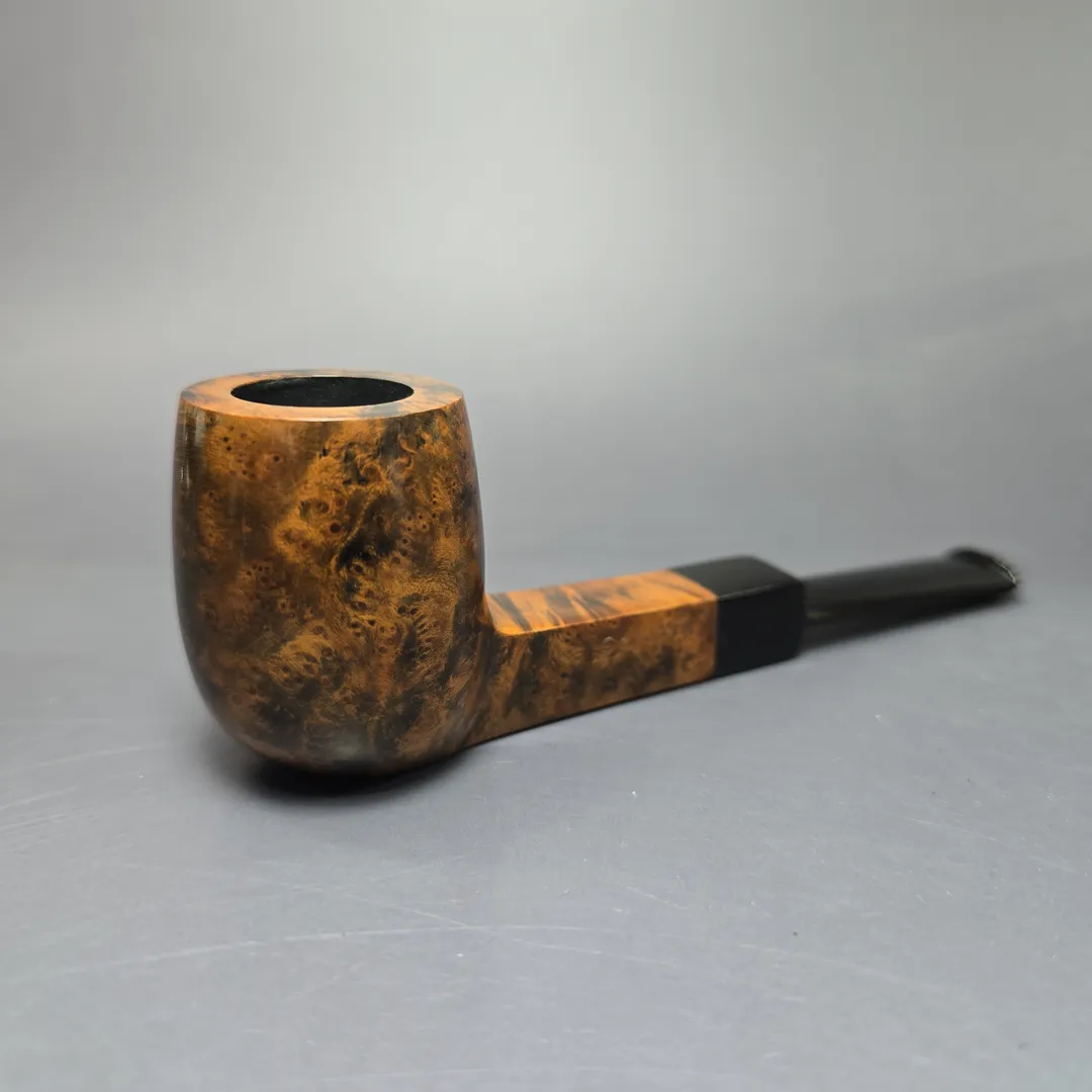 Comoy's 290 Smooth Panel Shank Billiard Estate Briar Pipe, Unsmoked - Image 2