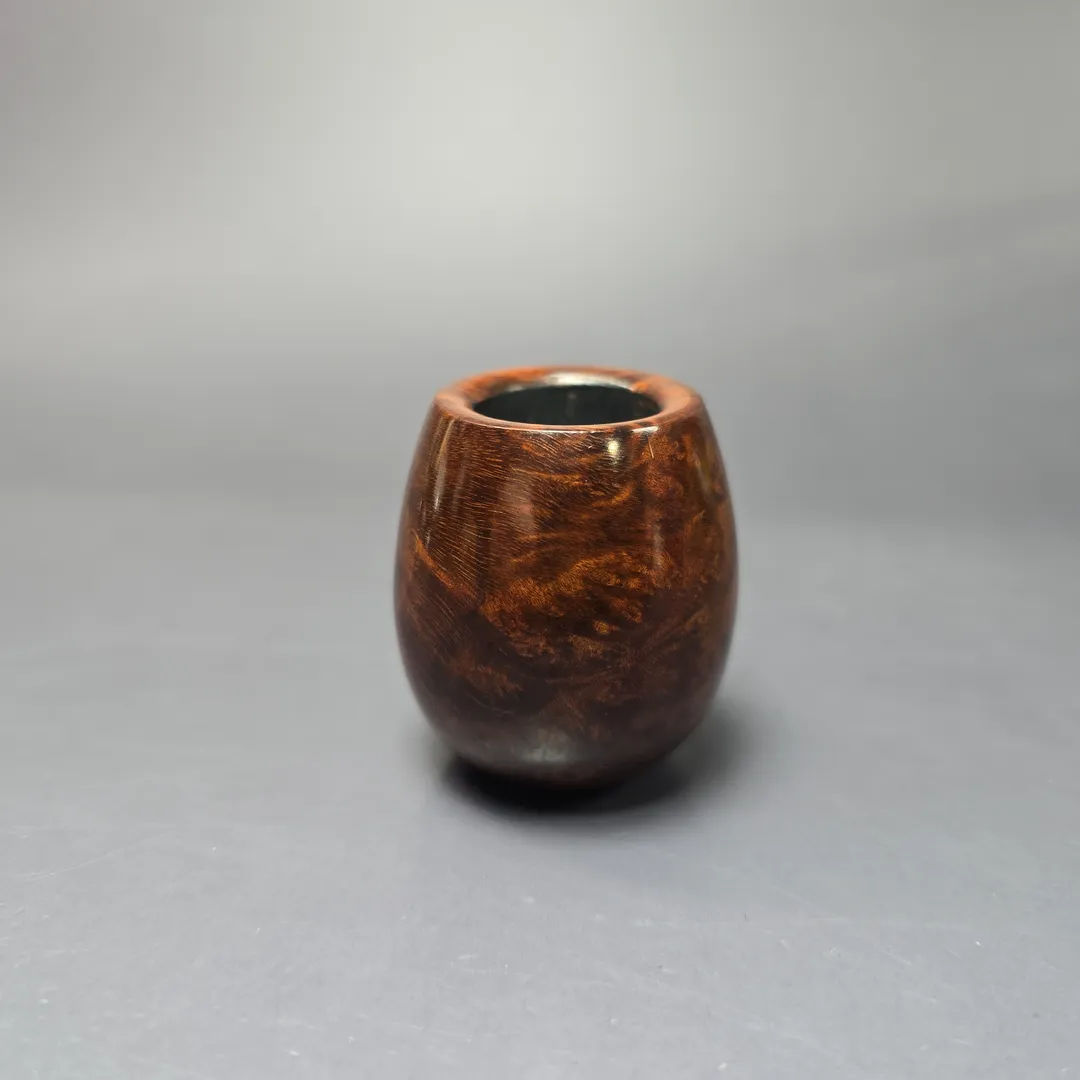 GBD London Made 9487 Smooth Apple Sitter Estate Briar Pipe, Unsmoked - Image 3