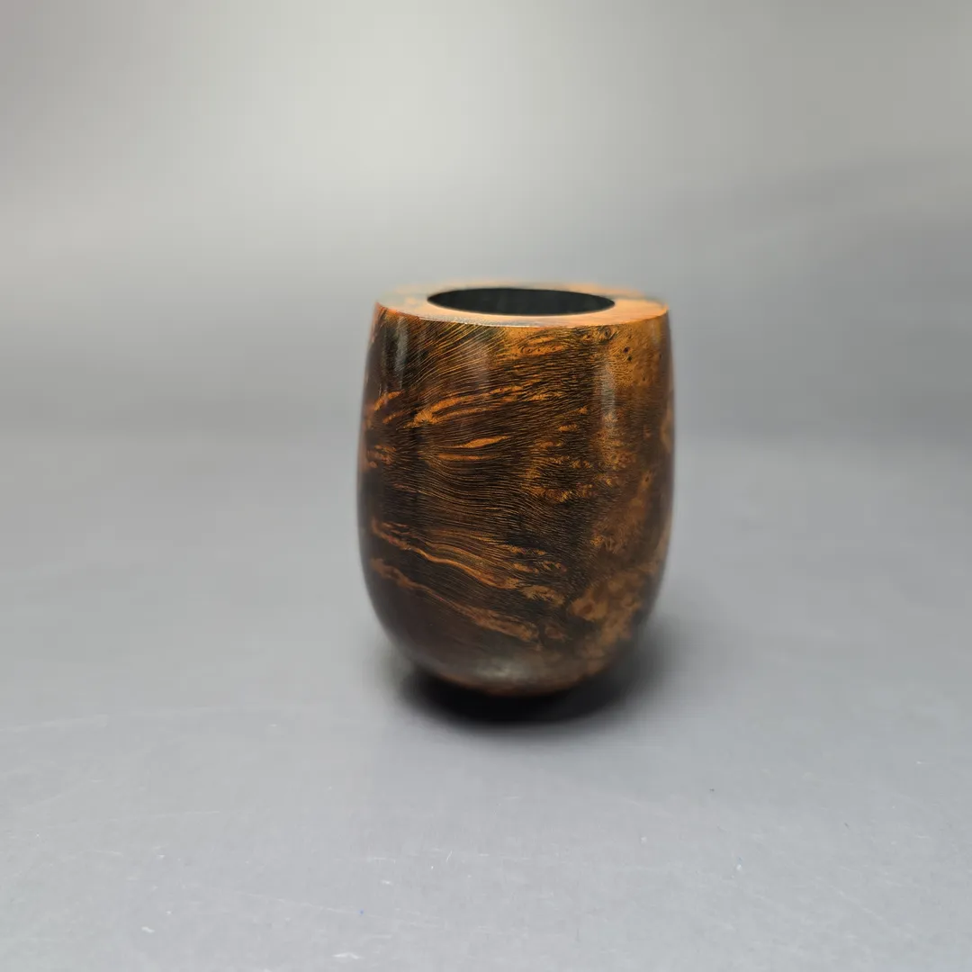 Comoy's 290 Smooth Panel Shank Billiard Estate Briar Pipe, Unsmoked - Image 3