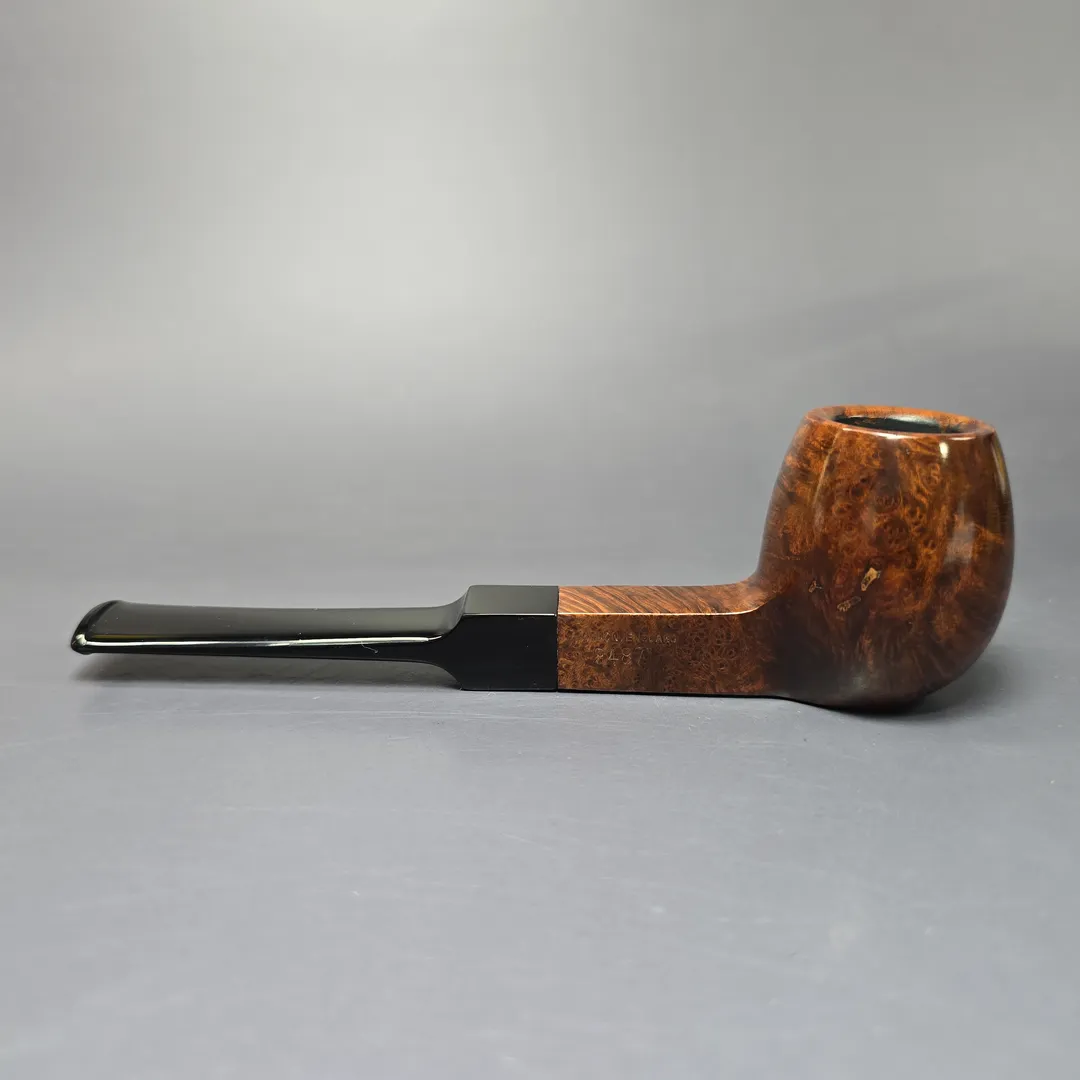 GBD London Made 9487 Smooth Apple Sitter Estate Briar Pipe, Unsmoked - Image 4
