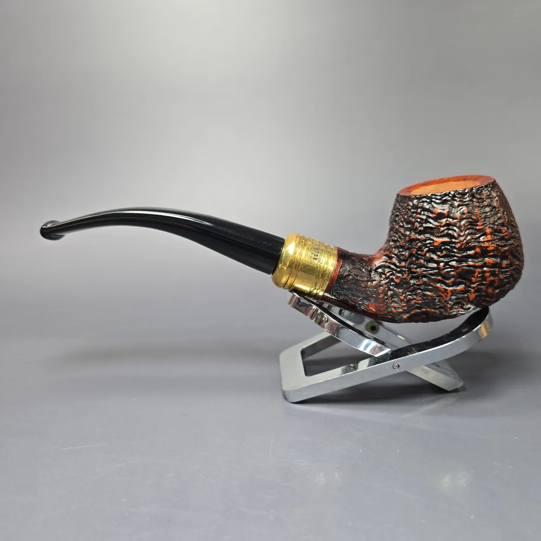 Rattray's Majesty 04 Sandblasted Bent Apple w/ Brass Estate Briar Pipe, Unsmoked, 9mm - Image 4