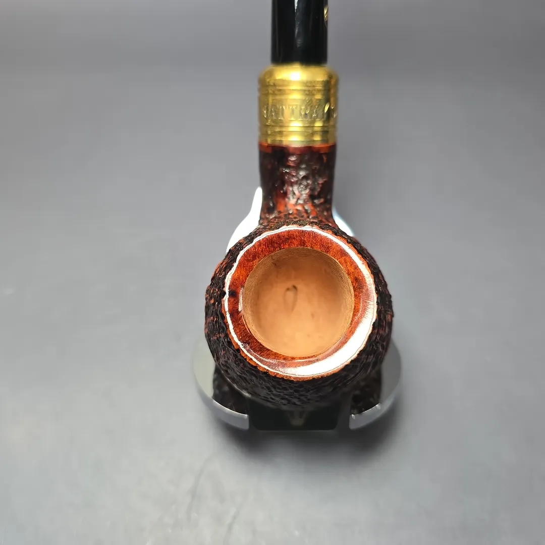 Rattray's Majesty 04 Sandblasted Bent Apple w/ Brass Estate Briar Pipe, Unsmoked, 9mm - Image 6