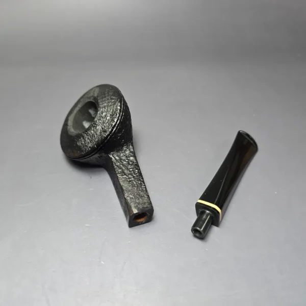 HS Studio Sandblasted Squat Bulldog w/ Boxwood Estate Briar Pipe, Unsmoked - Image 10