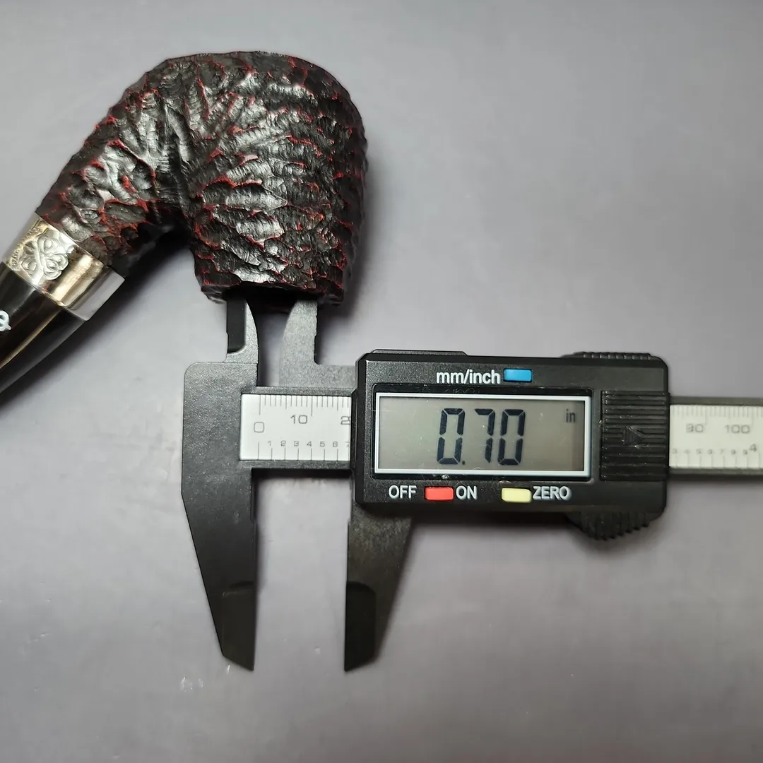 Peterson St Patrick's Day 2025 304 Rusticated Oom Paul Sitter Briar Pipe, Unsmoked - Image 10