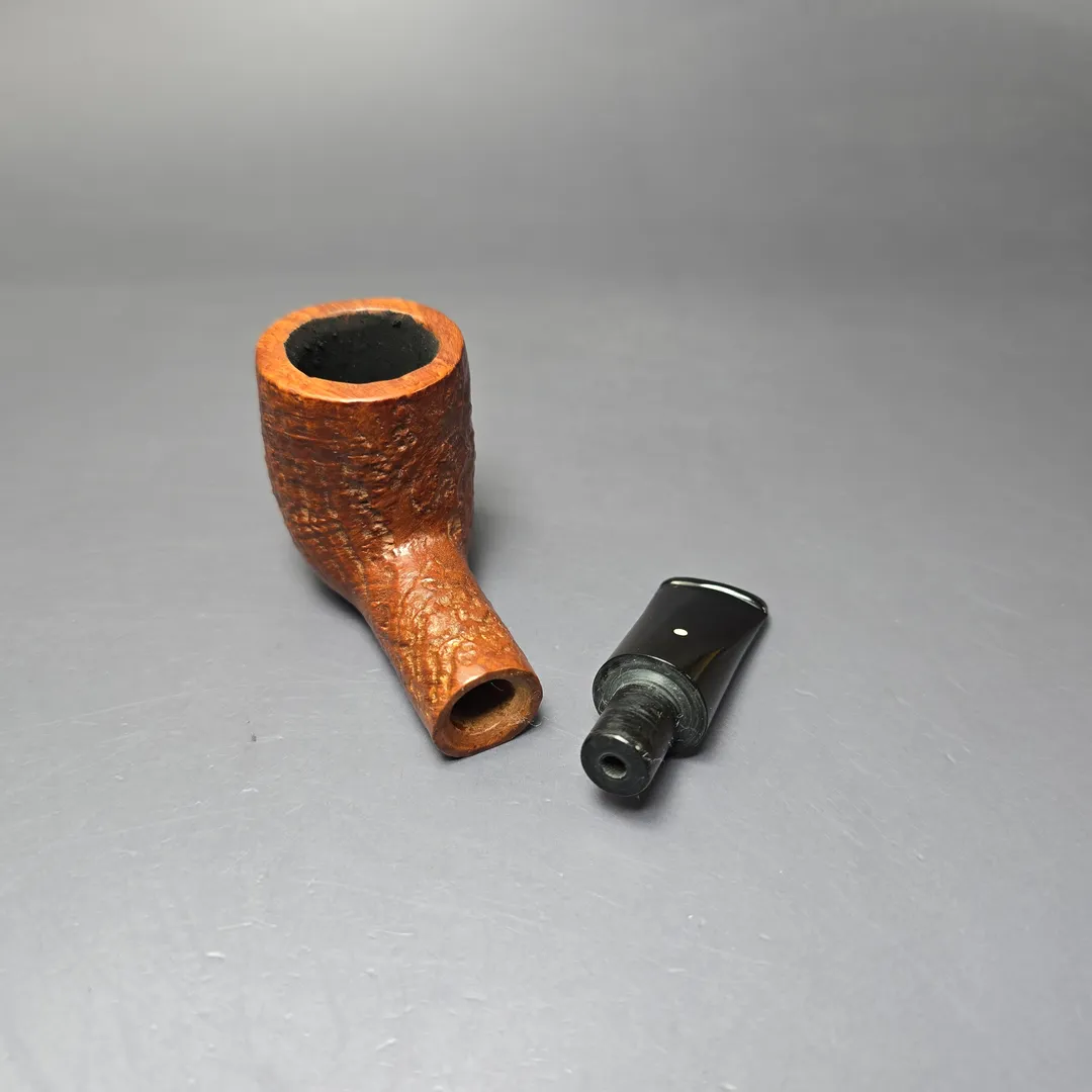 Dunhill 1968 Tanshell 305 Sandblasted Nosewarmer Estate Briar Pipe, English Estates - Image 10